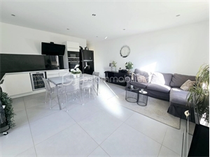 appartement renove à la vente -   84530  VILLELAURE, surface 62 m2 vente appartement renove - UBI463187831